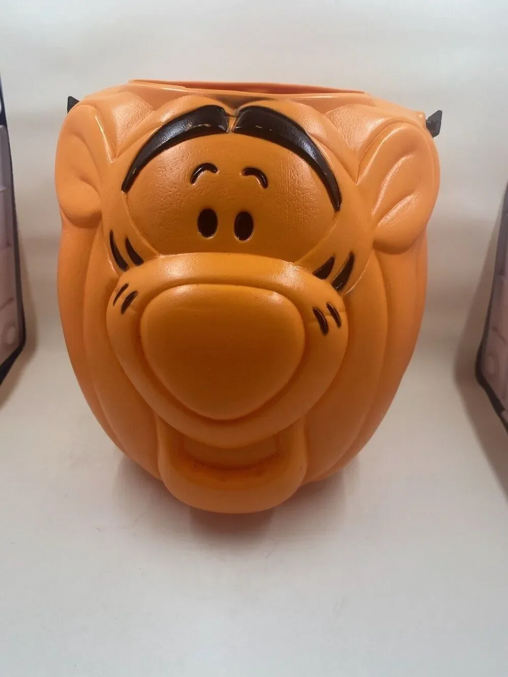 DISNEY TIGGER PUMPKIN Orange Halloween Trick Or Treat Pail Bucket 9”
